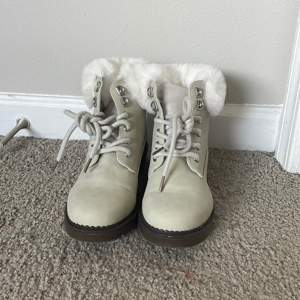 Winter boots